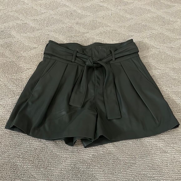 NWT Blank NYC Faux Leather Short in As You Said shorts - Picture 3 of 5